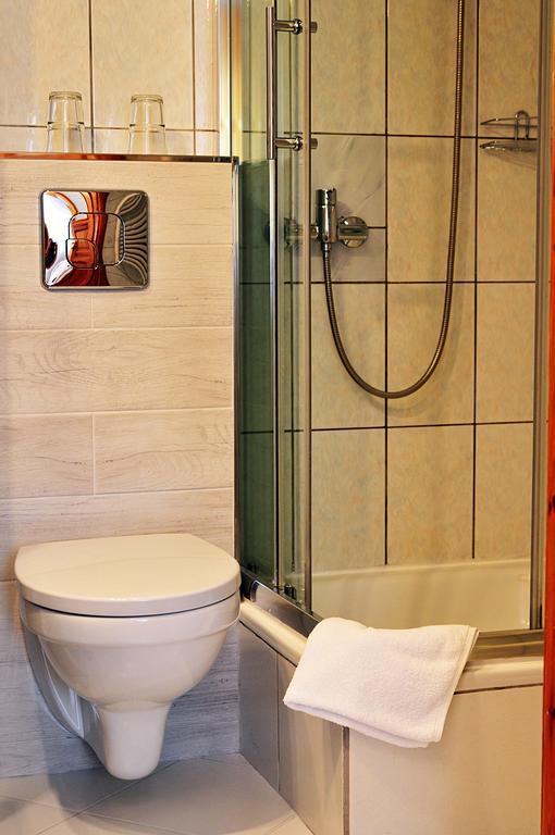 Villa Genevra Koszalin Ngoại thất bức ảnh